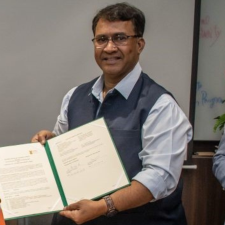 Dr Raymond Paul